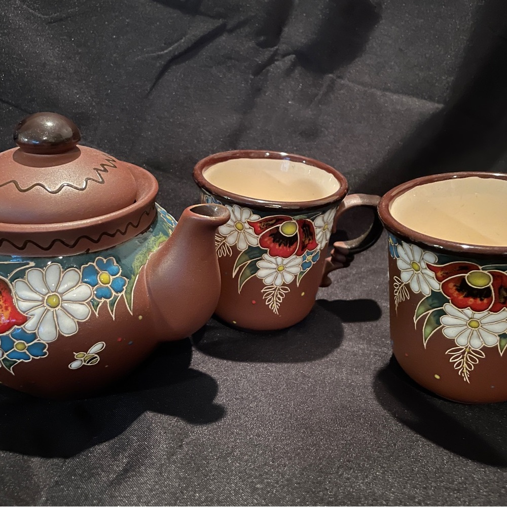 Traditional Ukrainian tea set